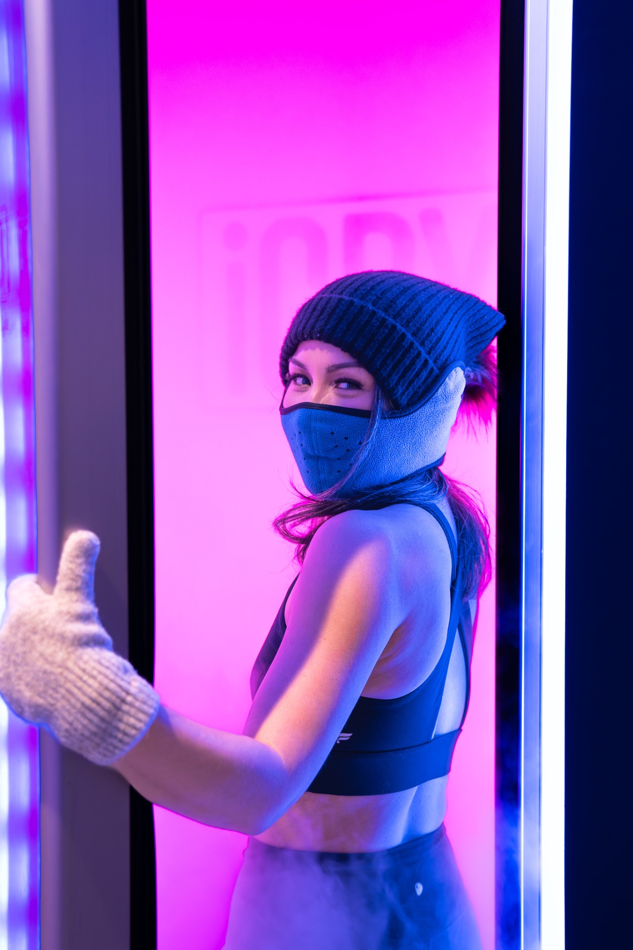 iCRYO Helotes guest geared up inside the cryo chamber