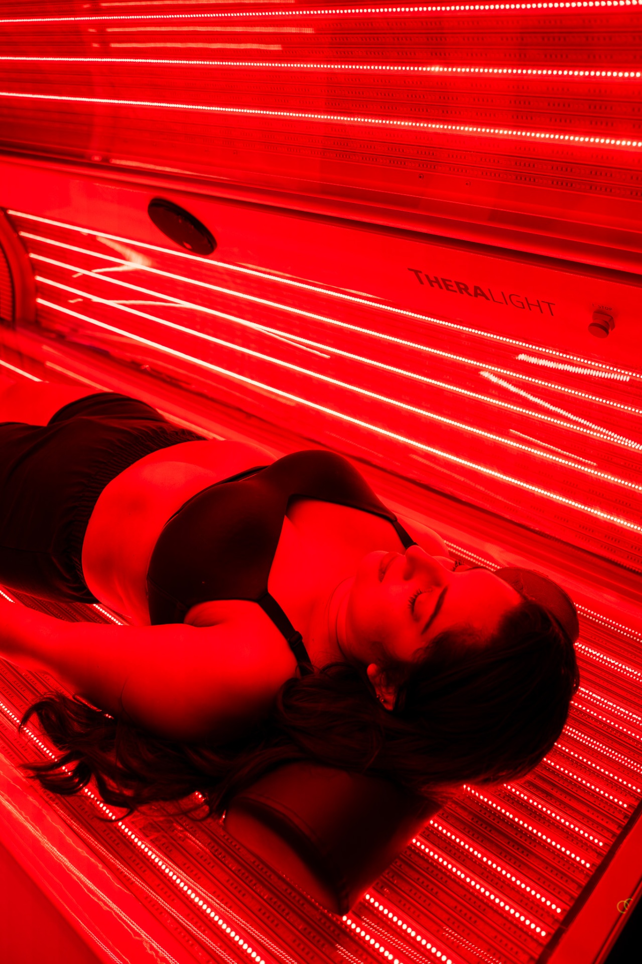 Red light therapy routine at iCRYO Helotes